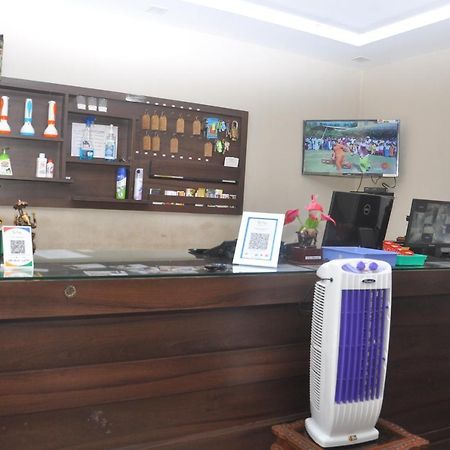 Hotel Temple City Papanasam Kültér fotó