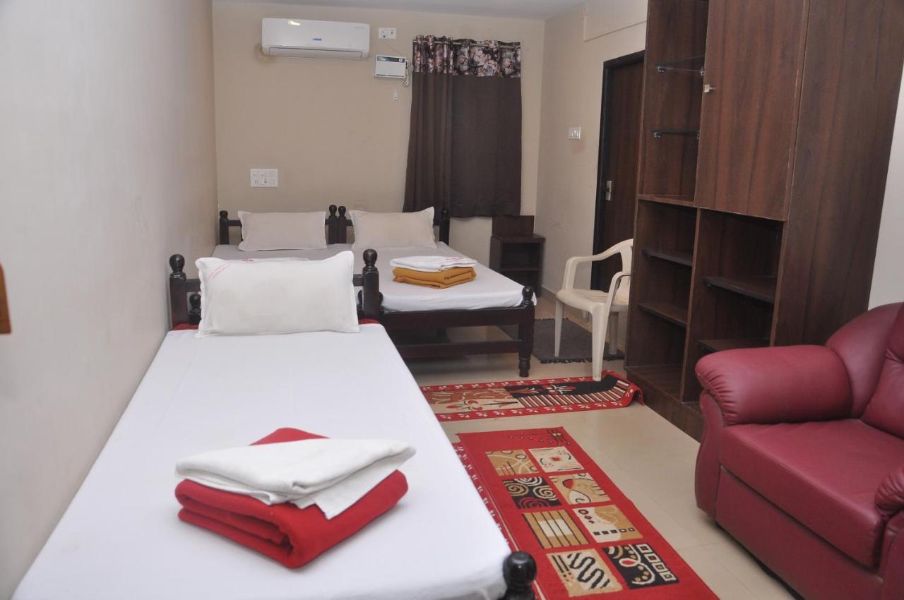 Hotel Temple City Papanasam Kültér fotó